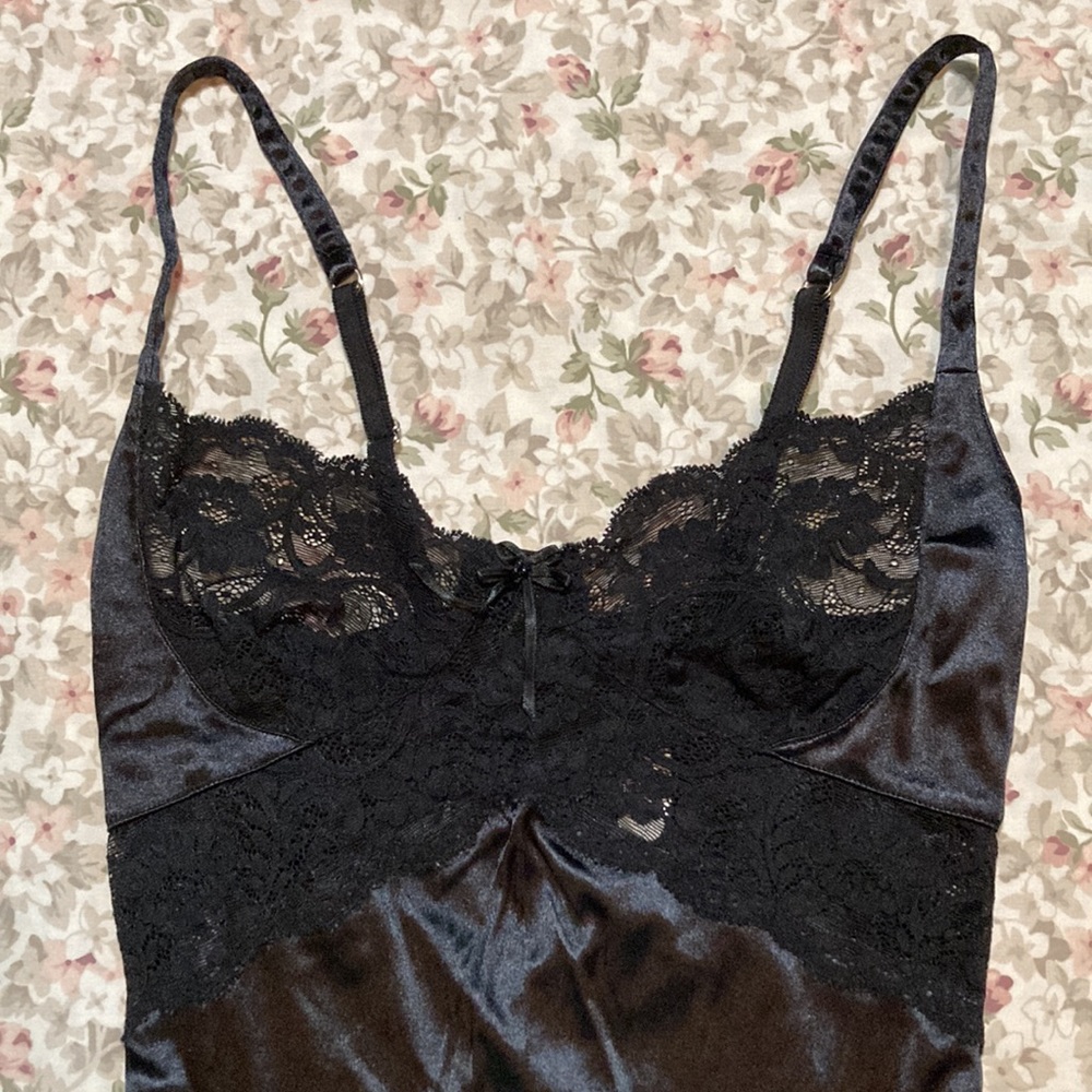 Vintage Victoria’s Secret Gold Label Black Bodysuit - Picture 3 of 9